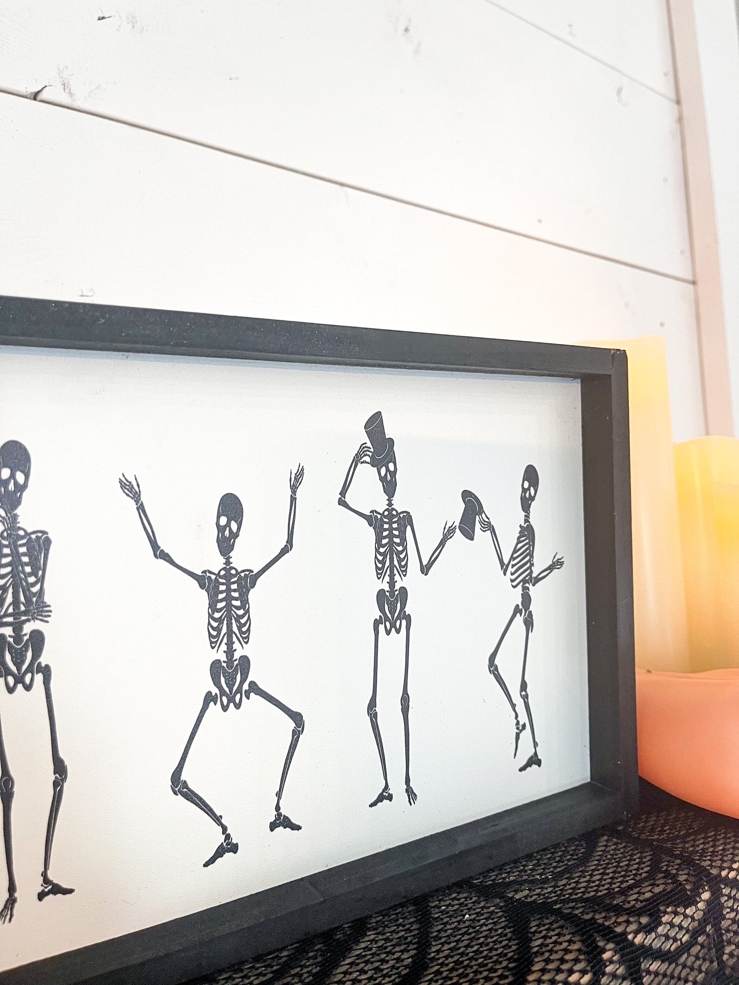Dancing Skeleton; Bones, Halloween