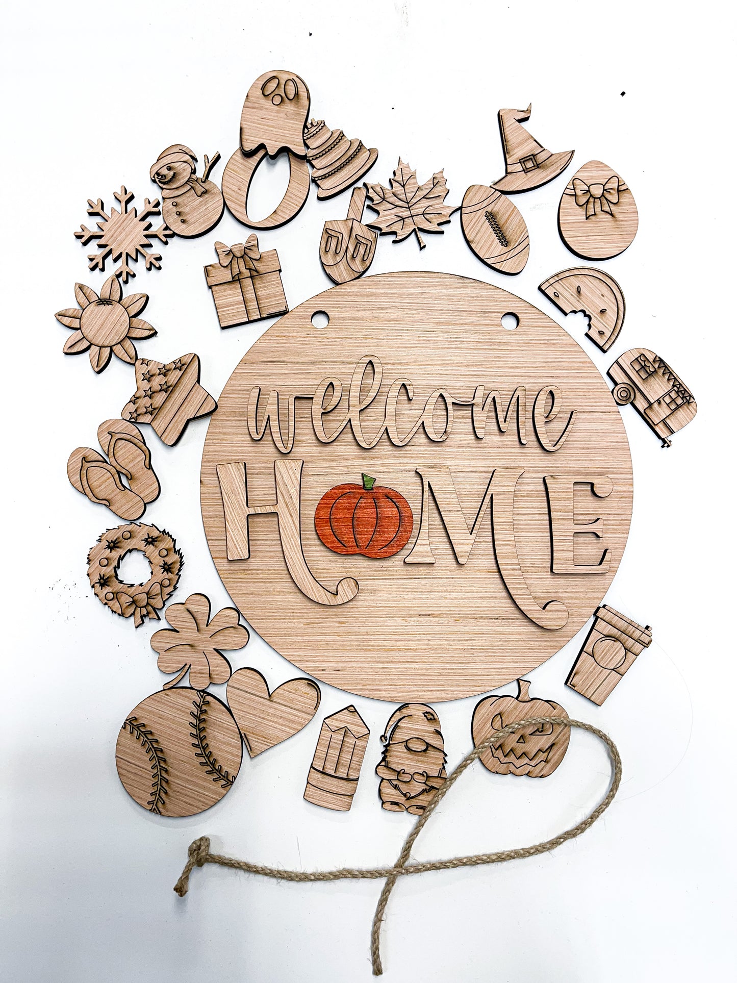DIY Paint Kit, Welcome Home seasonal change icon circle door hanging sign